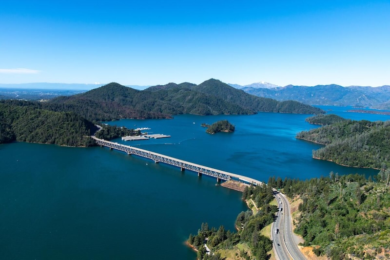 Shasta Lake